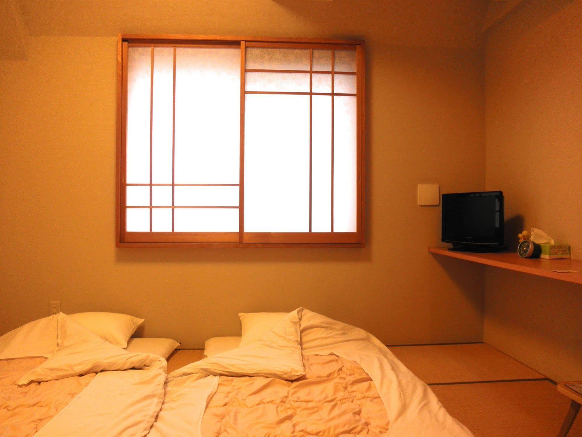 Family Inn Saiko Tokyo Esterno foto